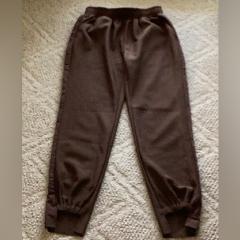 Joh Katie crepe knit pant side pockets high low bottom with raw edge detail XS